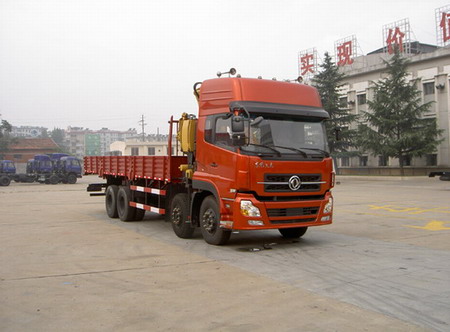 東風(fēng)前四后八隨車(chē)起重運(yùn)輸車(chē)