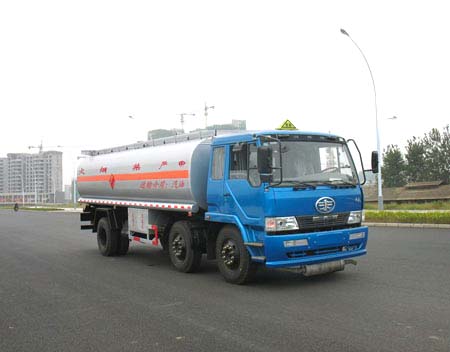 解放小三軸加油車(chē)(加長(zhǎng)型)