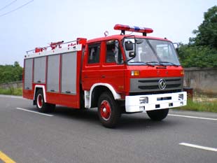 東風153泡沫消防車