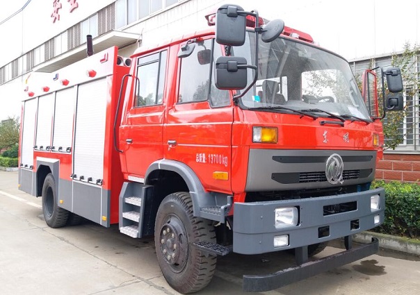 東風(fēng)145型水罐消防車(5-6T)