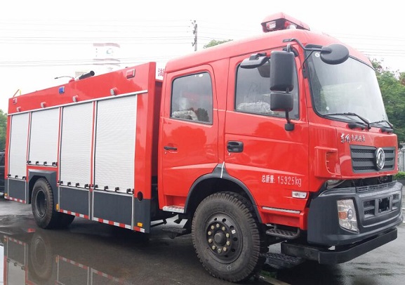 東風(fēng)153型水罐消防車(6-7T)